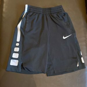 Nike basketball/sport shorts